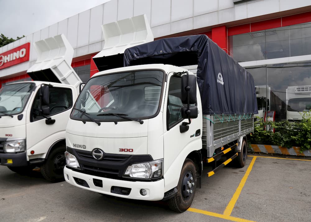 Ngoại thất xe tải Hino 3,5 tấn XZU720L